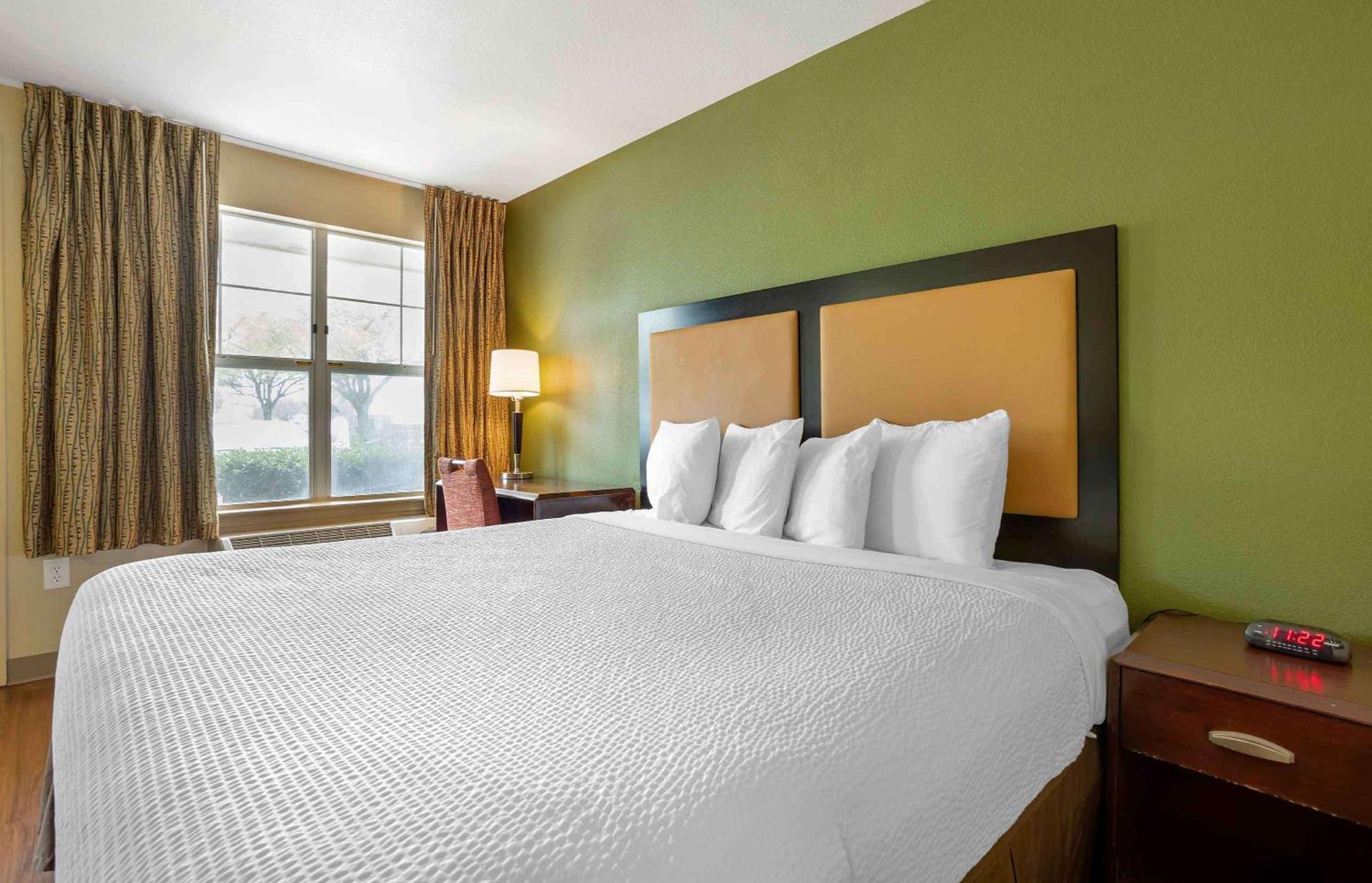 Extended Stay America Suites - Phoenix - Chandler - E Chandler Blvd מראה חיצוני תמונה